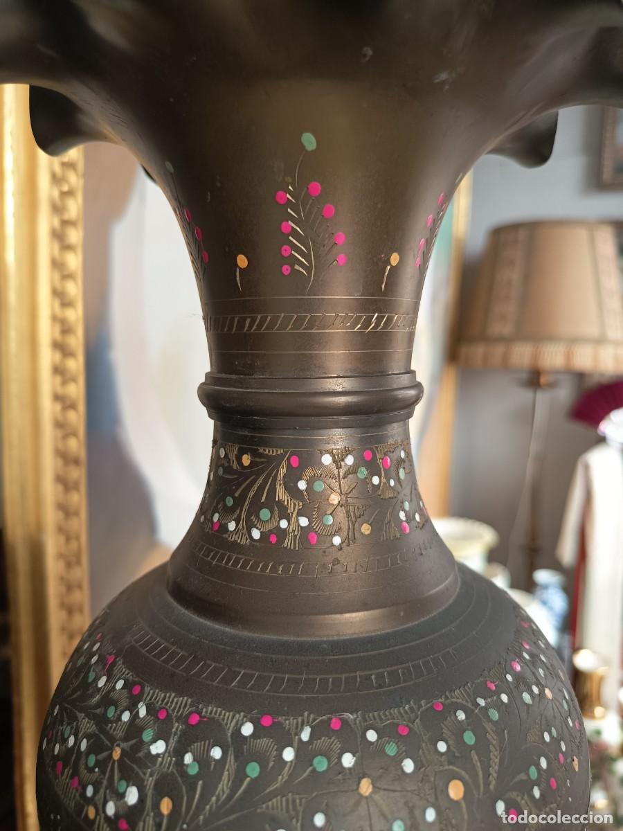 Vintage: &Aacute;nfora de lat&oacute;n 43 cm - Foto 4