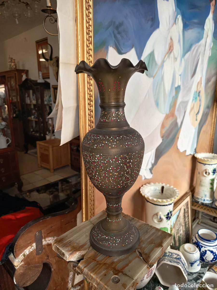 Vintage: &Aacute;nfora de lat&oacute;n 43 cm - Foto 9