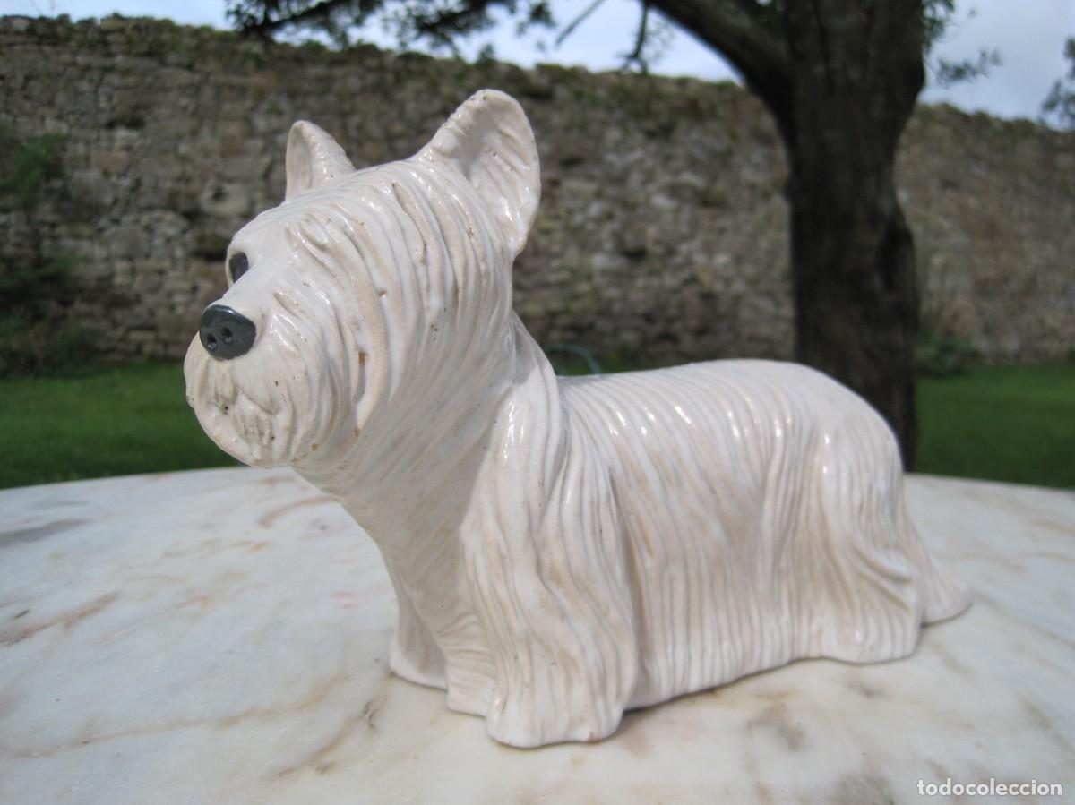 Vintage: FIGURA DE CER&Aacute;MICA ESMALTADA - PERRO - TERRIER - A&Ntilde;OS 60