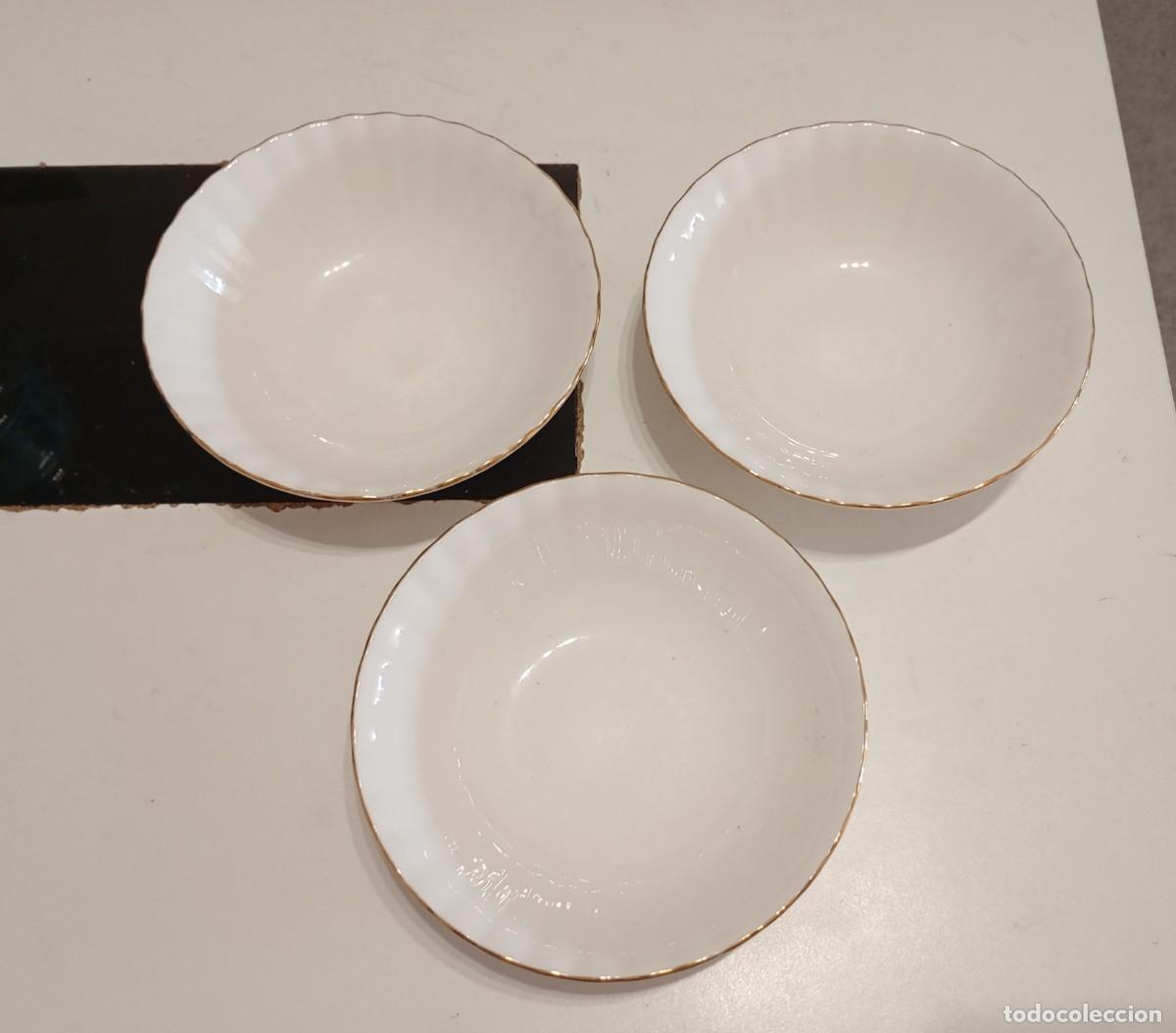 Vintage: HERMOSO JUEGO DE 3 CUENCOS DE PORCELANA FINA, ROYAL ALBERT, PATR&Oacute;N VAL D'OR, VINTAGE DE LOS A&Ntilde;OS 60