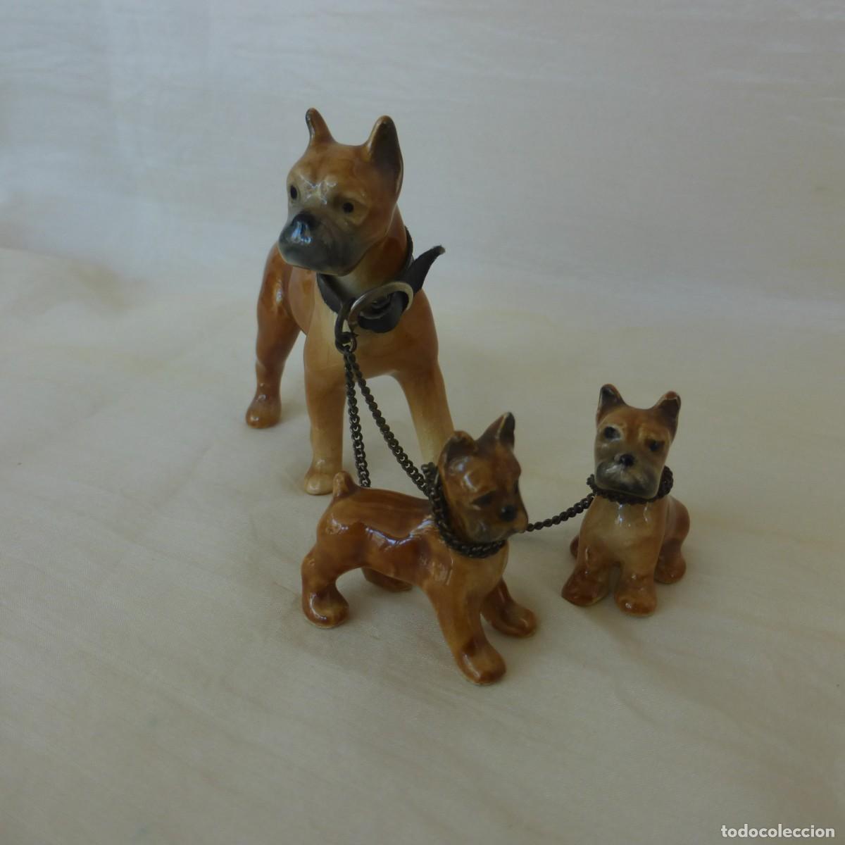 Vintage: VINTAGE FAMILIA DE PERROS MINIATURA DE PORCELANA ALEMANA WEST GERMANY S. XX PORCELAIN BOXER DOGS
