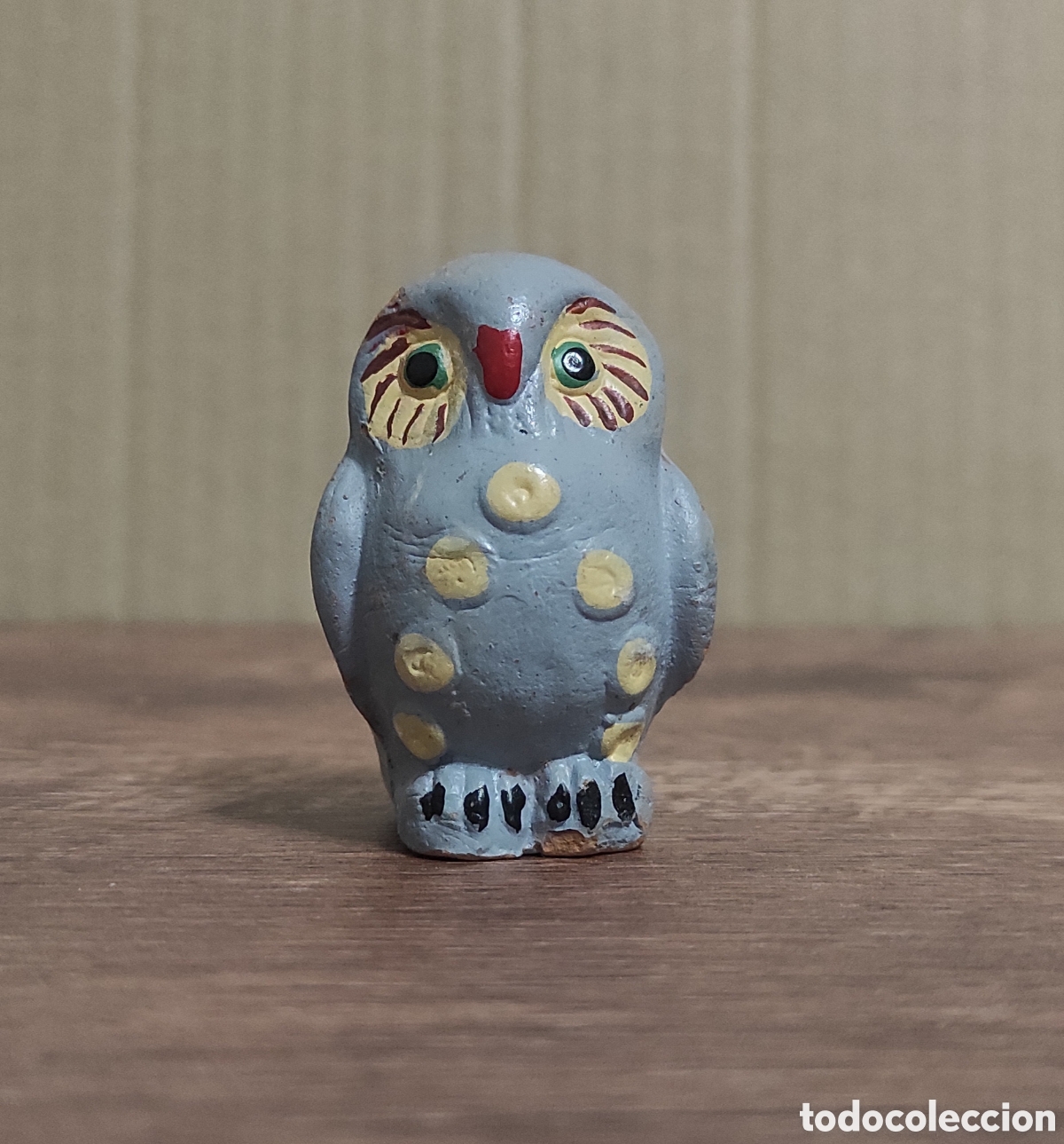 Vintage: FIGURA B&Uacute;HO CER&Aacute;MICA - 4,5 CM