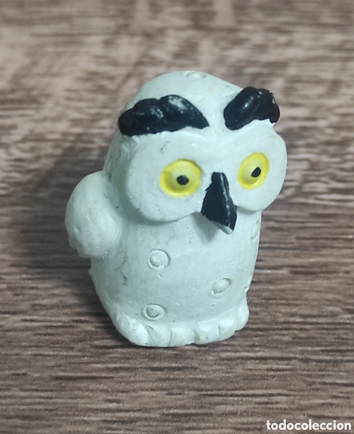 Vintage: FIGURA B&Uacute;HO CER&Aacute;MICA - 2,5 CM