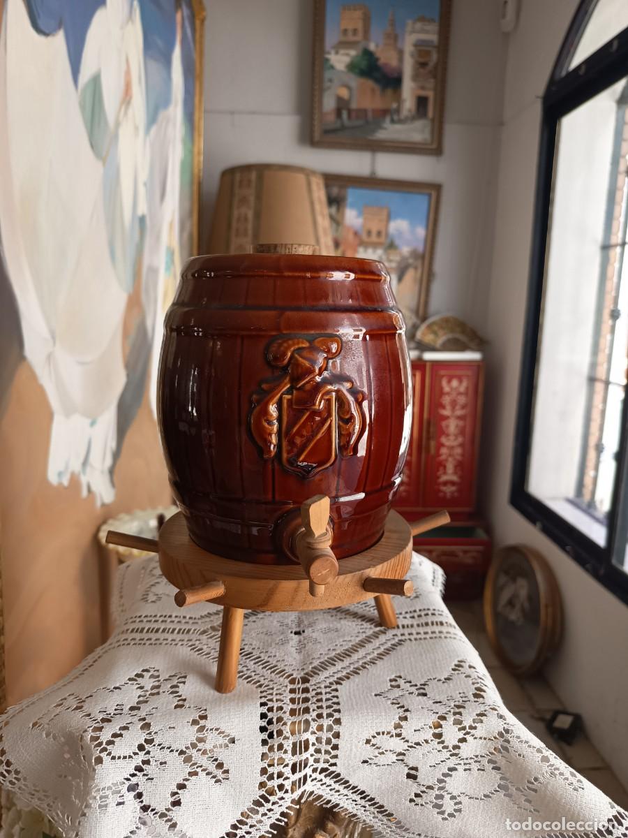 Vintage: Tonel decorativo de cer&aacute;mica
