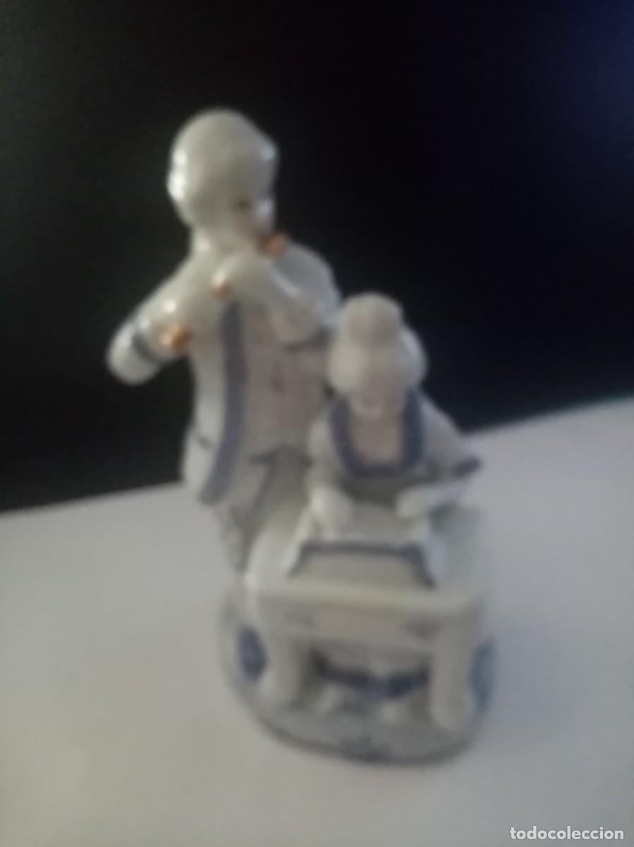 Vintage: PAREJA DEL SIGLO XVIII DE PORCELANA MUSICOS