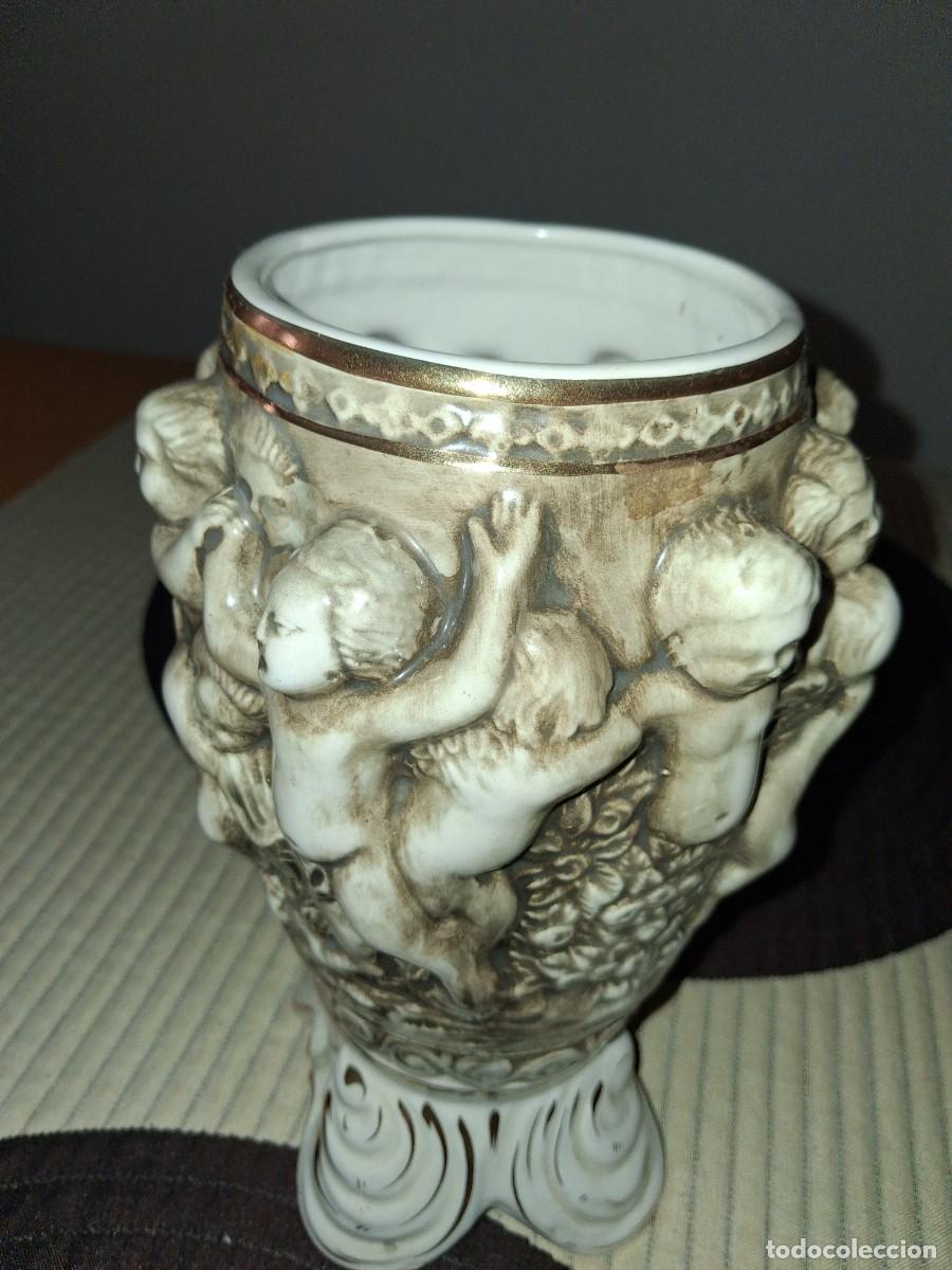Vintage: Jarr&oacute;n de Capodimonti de angelitos.