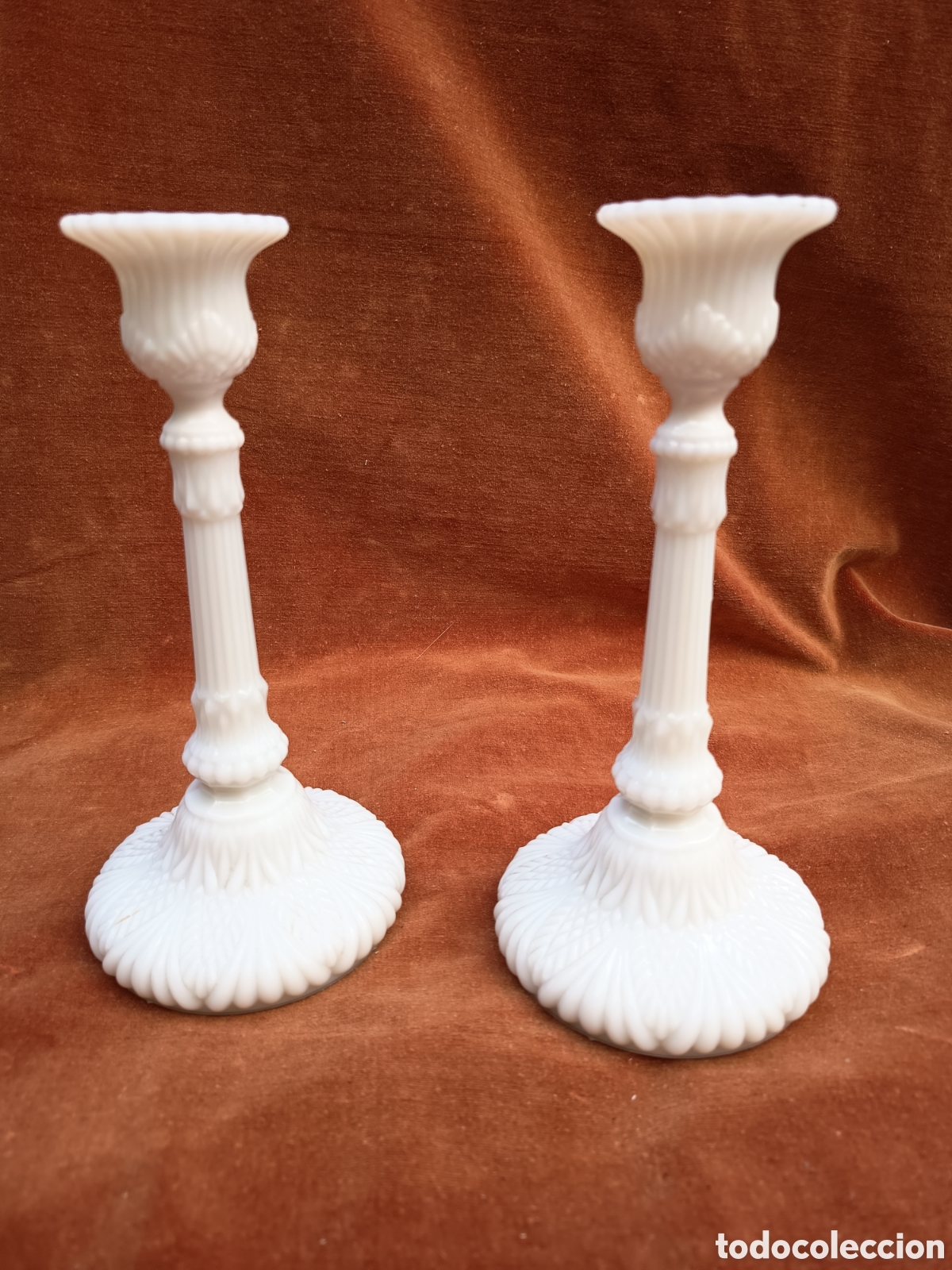 Vintage: Pareja candelabros de opalina blanca