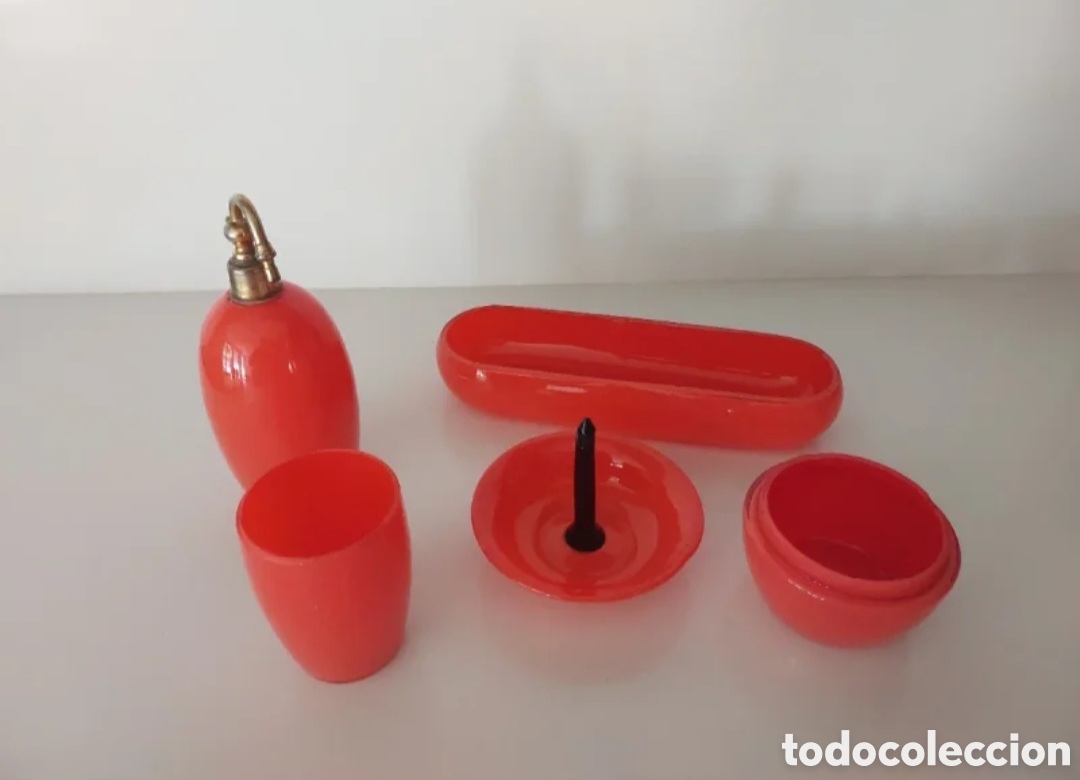 Vintage: Conjunto de tocador rojo