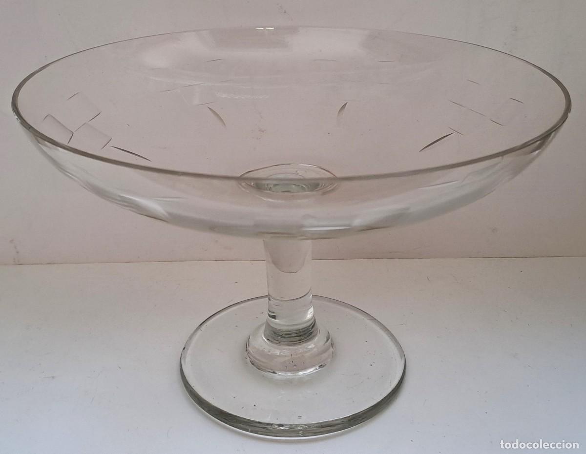 Vintage: FRUTERO VITAGE CON PEDESTAL DE CRISTAL CON DISE&Ntilde;O TALLADO O GRABADO. FRUTERO-01