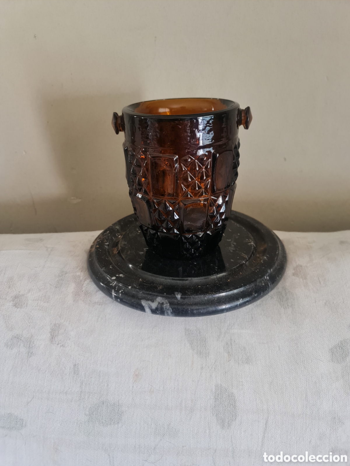 Vintage: Mid-Century &Aacute;mbar Tallado &ndash; Pieza de Colecci&oacute;n Impecable