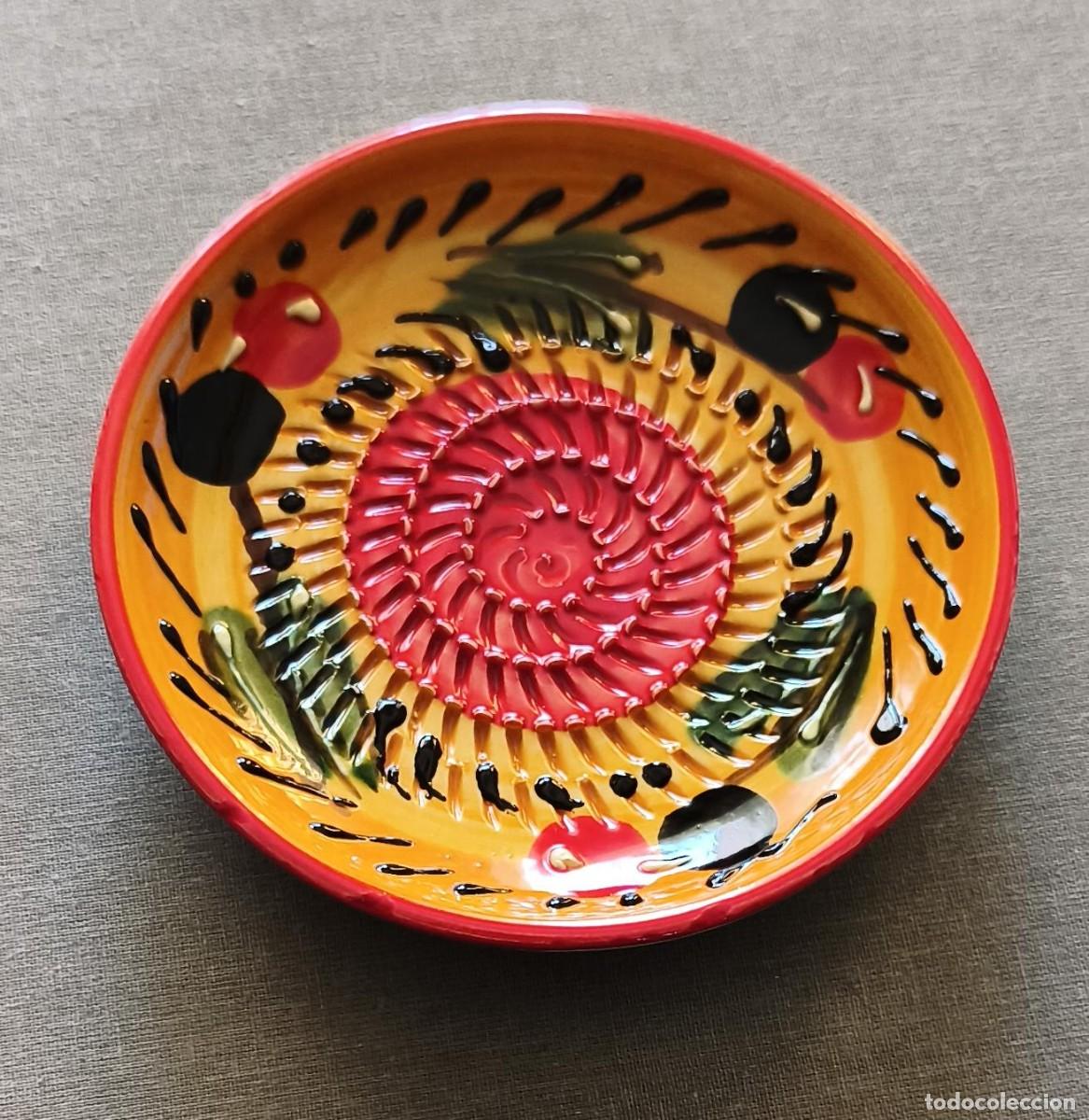 Vintage: Peque&ntilde;o plato cer&aacute;mica andaluza hecha y pintada a mano - 12cm di&aacute;metro 2