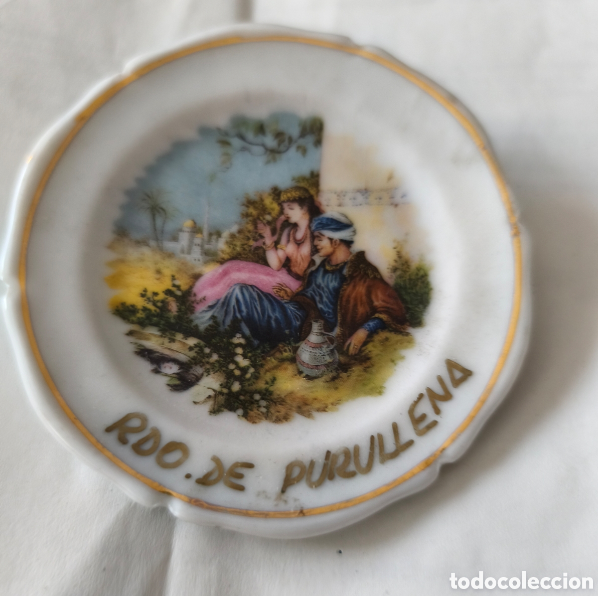 Vintage: Plato vintage de porcelana, 8 cms