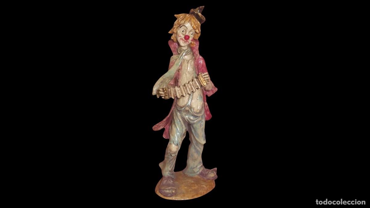 Vintage: FIGURA DE PAYASO VINTAGE CON ACORDE&Oacute;N - PINTADO A MANO - A&Ntilde;OS 70/80