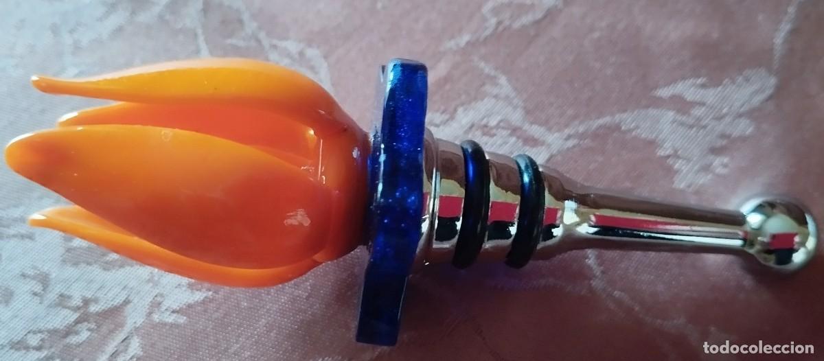 Vintage: ESPECTACULAR TAP&Oacute;N DE VINO CON FLOR EN MURANO NARANJA. VINTAGE A&Ntilde;OS 70
