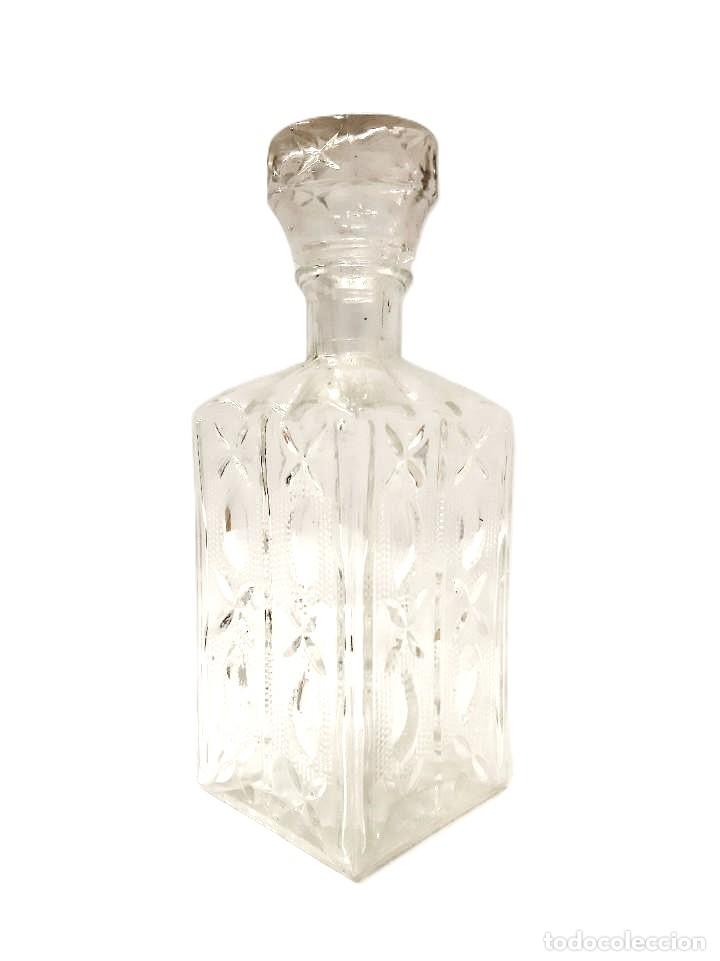 Vintage: Antigua botella decantador de cristal con tap&oacute;n original &ndash; 1 litro &ndash; dise&ntilde;o tallado &ndash; a&ntilde;os 70