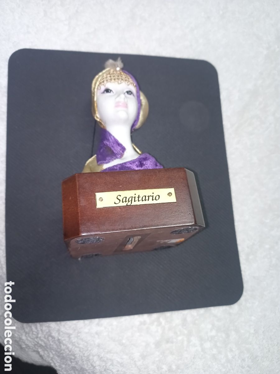 Vintage: BUSTO SAGITARIO de Jos&eacute; Mar&iacute;n Verdugo (Chiclana - C&agrave;diz) a&ntilde;os 70-80 (COLECCI&Oacute;N SIGNOS DEL ZOD&Iacute;ACO)