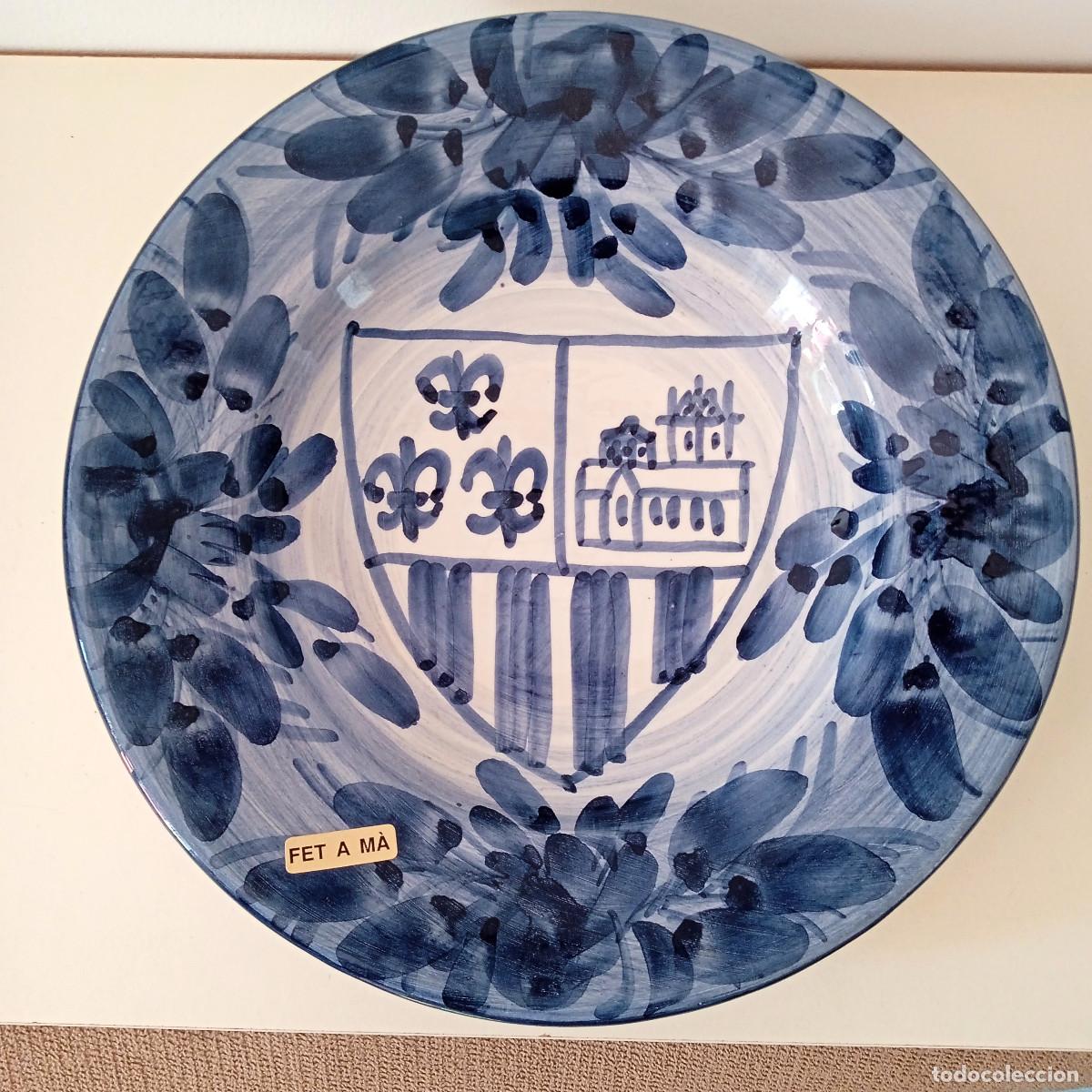 Vintage: Plato artesanal Monestir de Vallbona (Lleida), 1991. Pintado a mano. 23 cm