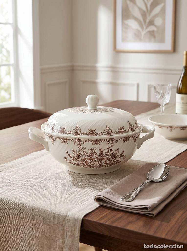 Vintage: SOPERA DE PORCELANA.