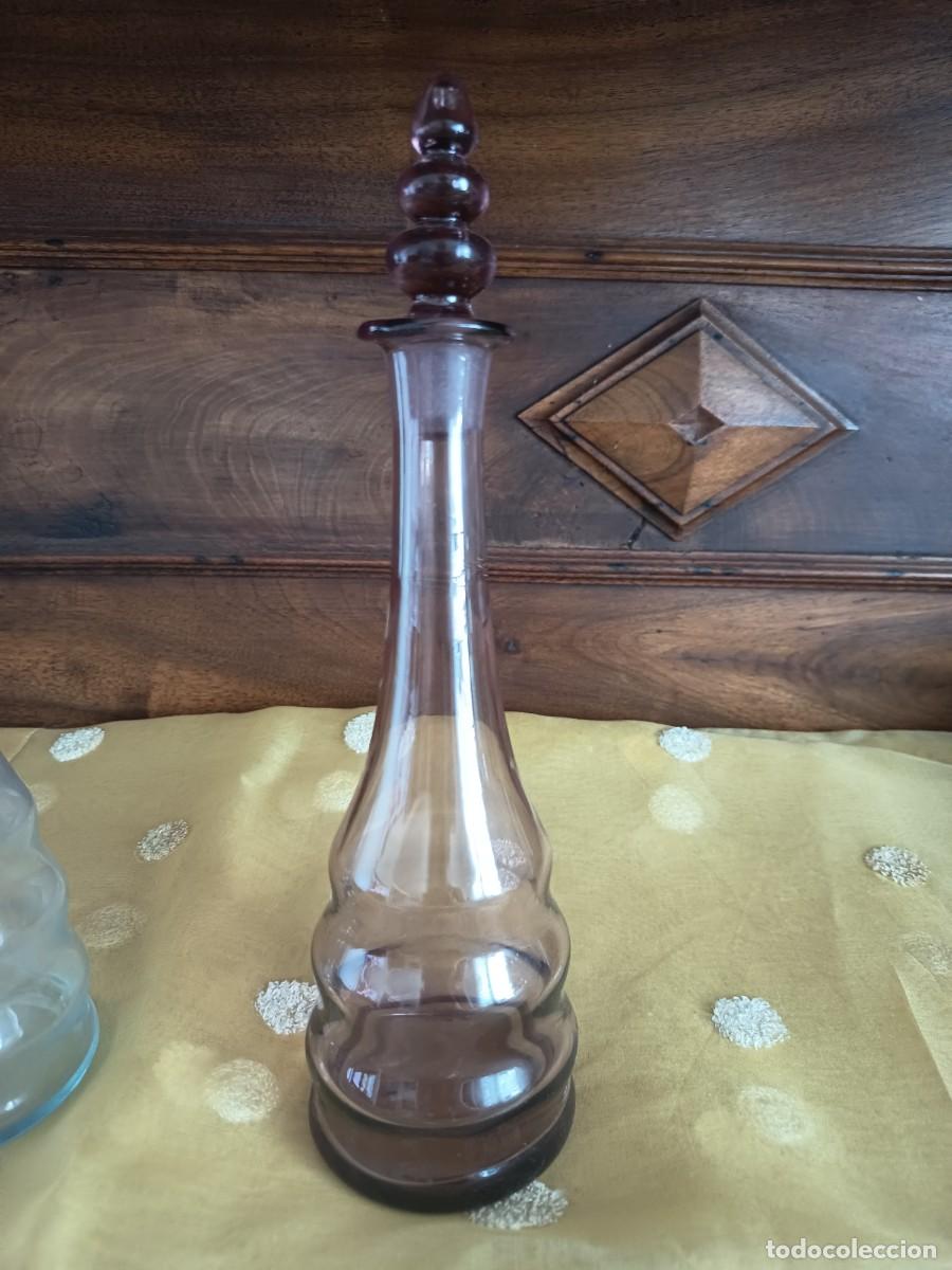 Vintage: Licorera antigua morada Cristal