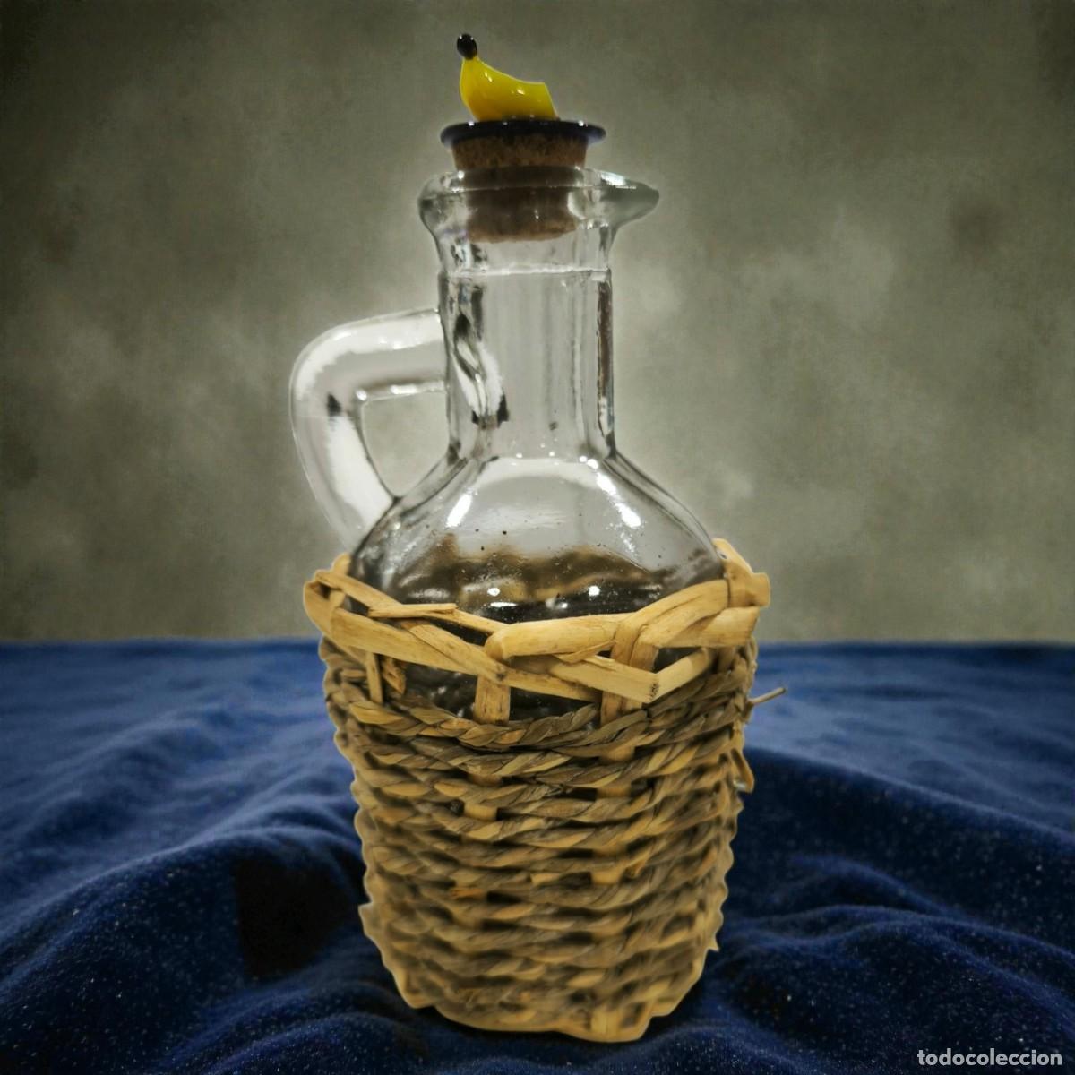 Vintage: Botella Decorativa Con Funda De Mimbre Y Tap&oacute;n &ndash; Frasco De Vidrio Vintage