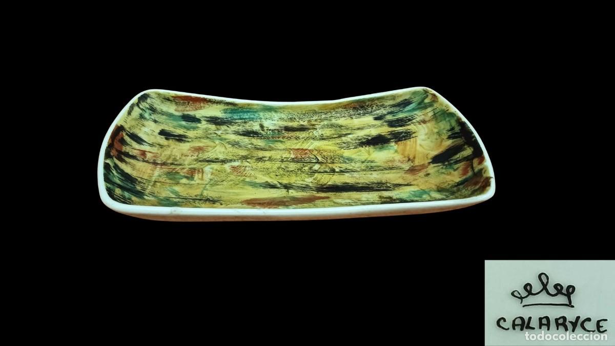 Vintage: BANDEJA CER&Aacute;MICA PINTADA A MANO - ESMALTES ABSTRACTOS - MARCA CALARYCE - A&Ntilde;OS 60/70