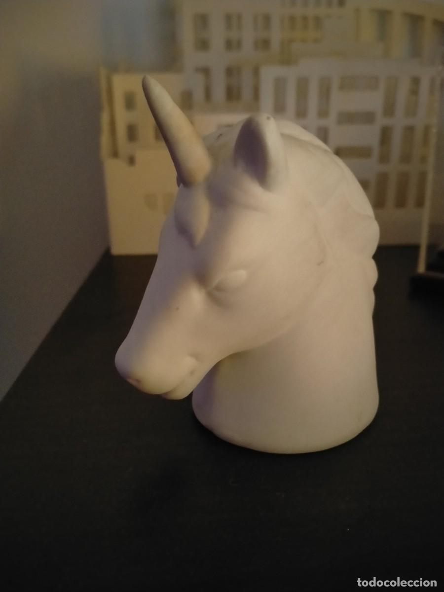 Vintage: Cabeza de unicornio en loza mate ideal para decorar