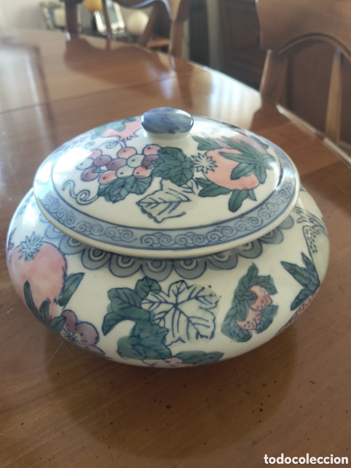 Vintage: Bombonera vintage de porcelana con motivos frutales
