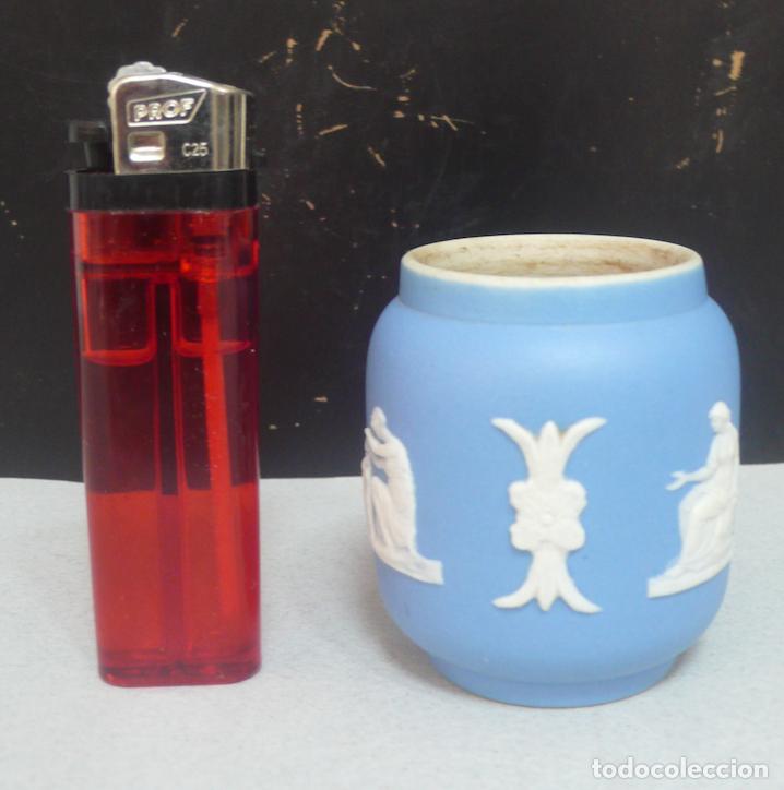 Vintage: PEQUE&Ntilde;O JARRON DE PORCELANA