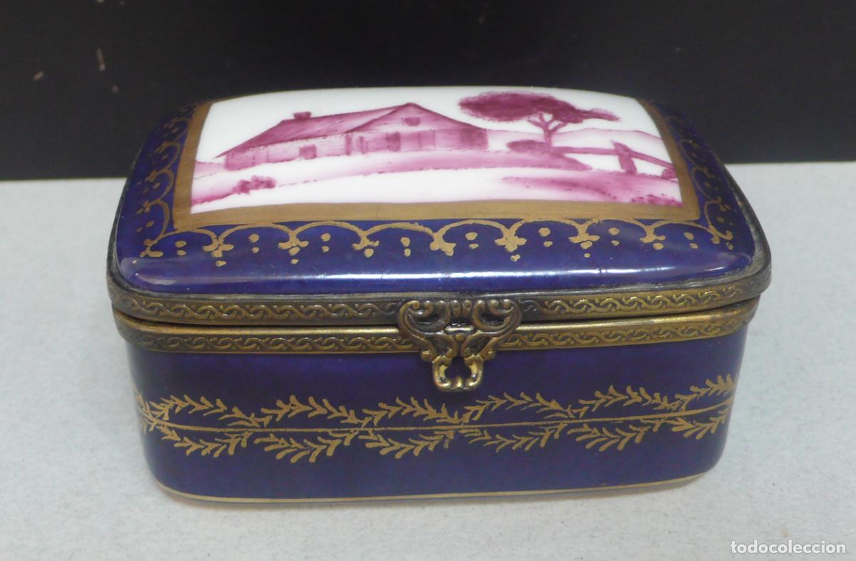 Vintage: PEQUE&Ntilde;A CAJA DE PORCELANA
