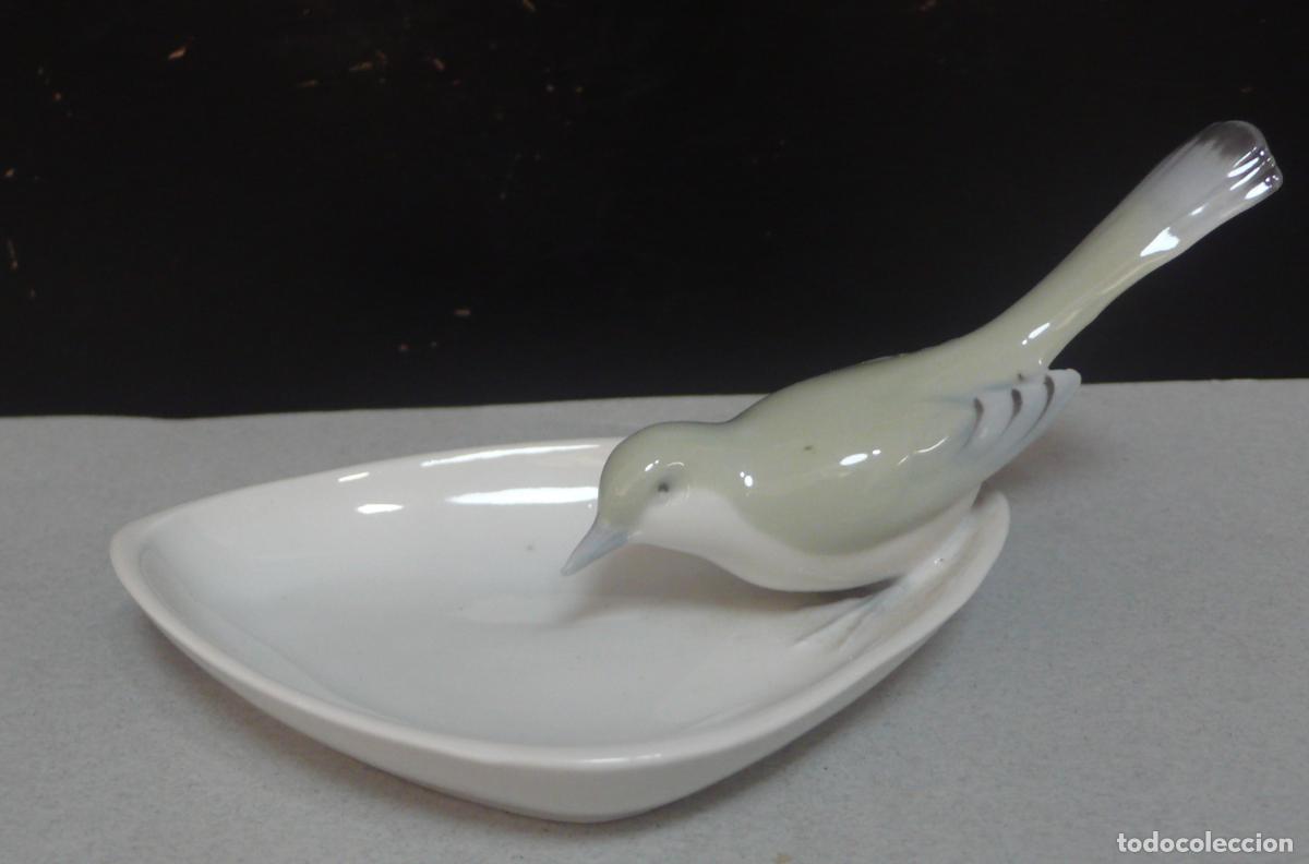 Vintage: PEQUE&Ntilde;A FIGURA DE PORCELANA