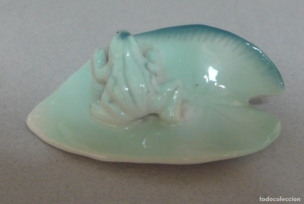 Vintage: PEQUE&Ntilde;A HOJA EN PORCELANA