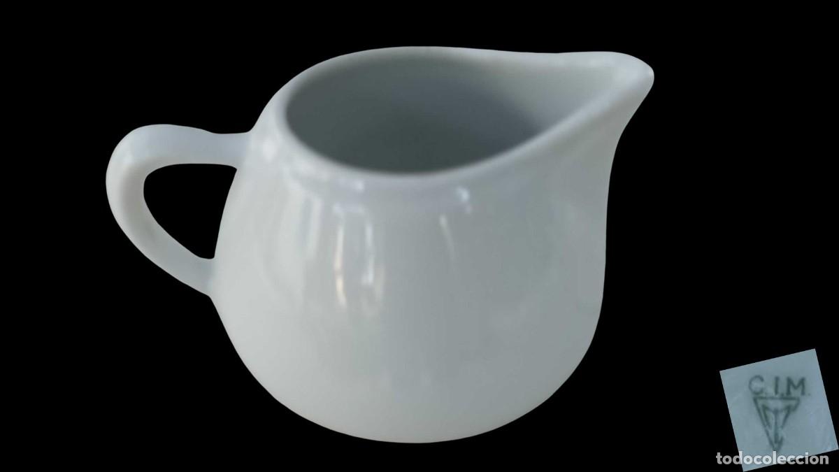 Vintage: LECHERA DE PORCELANA BLANCA OPALINA C.I.M. - MONTGAT, ESPA&Ntilde;A (A&Ntilde;OS 50/60)