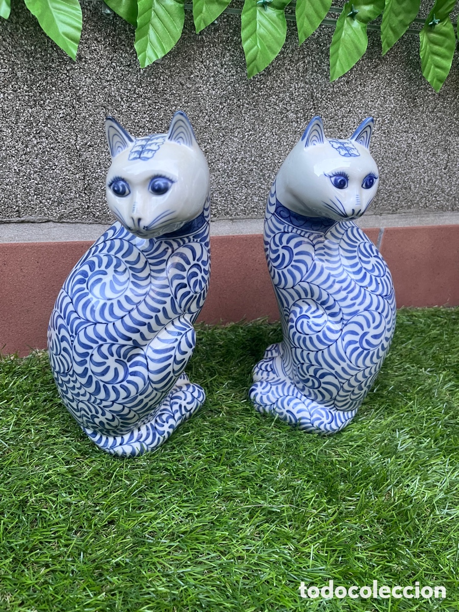 Vintage: Pareja de gatos de cer&aacute;mica Hamburg Thailand azul y blanco