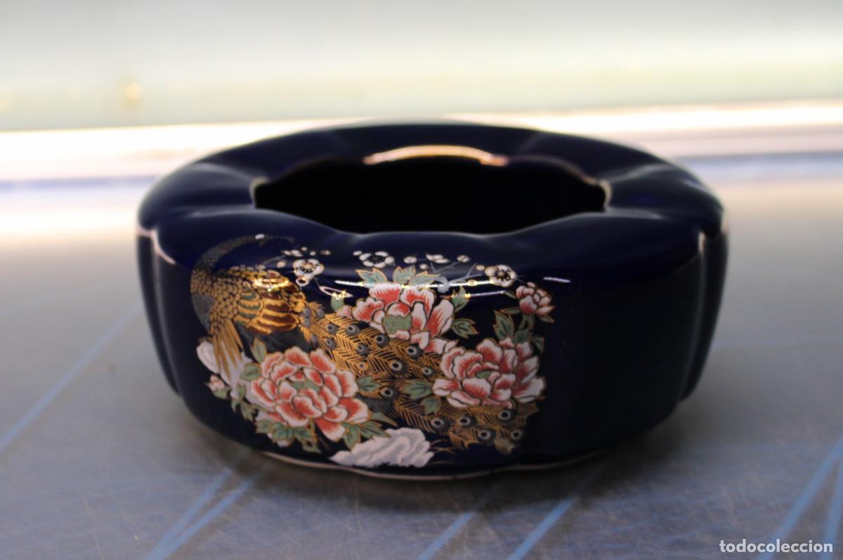 Vintage: 24. Cenicero, cuenco de porcelana azul cobalto de Jap&oacute;n. Pintado a mano.