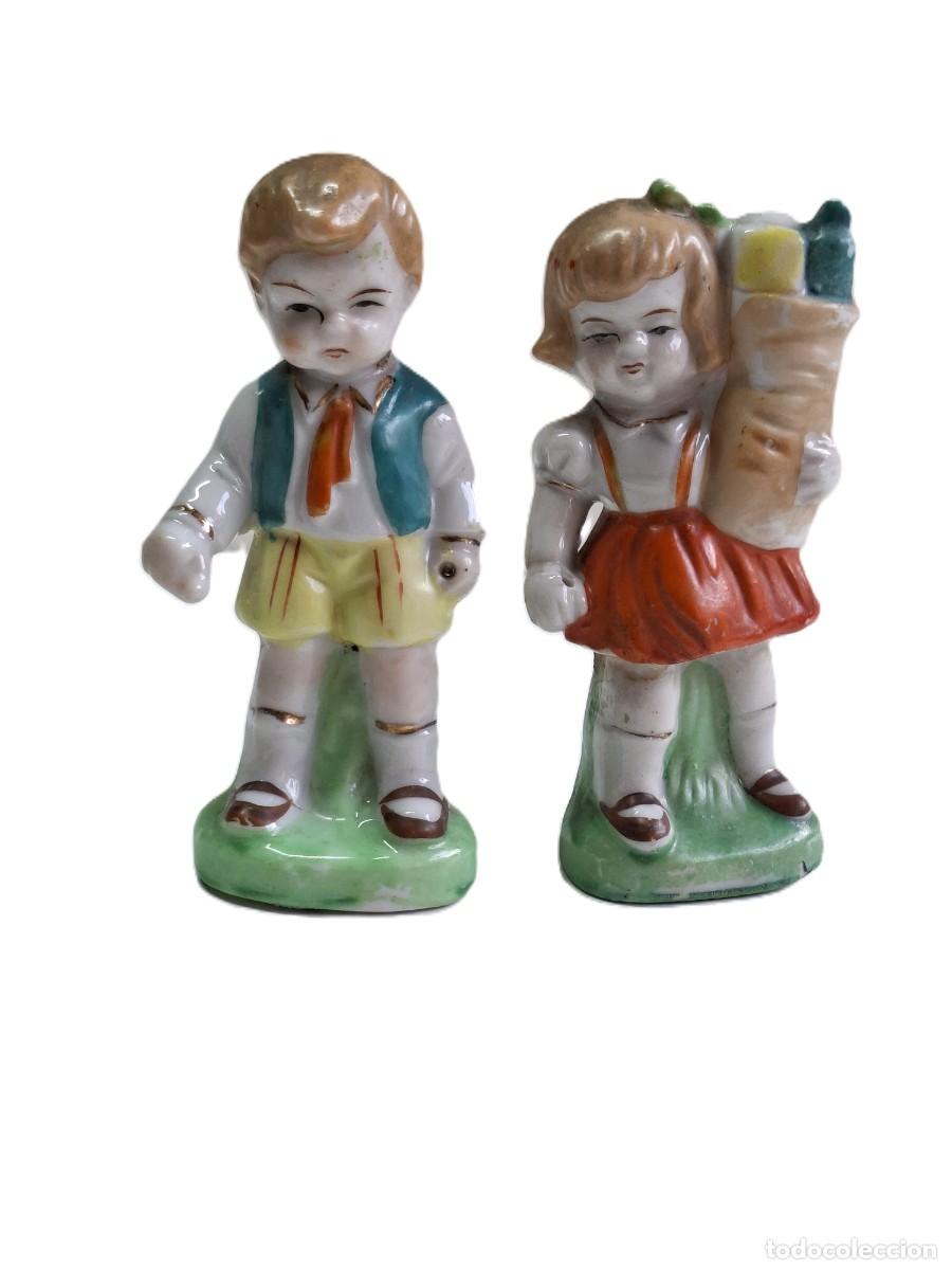 Vintage: 2 FIGURITAS DE PORCELANA