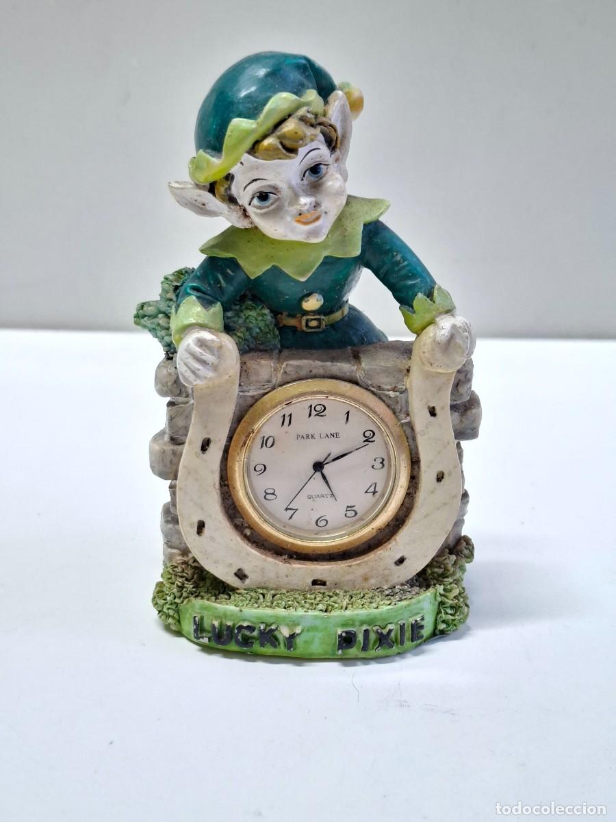Vintage: RELOJ DE SOBREMESA VINTAGE &rdquo;LUCKY PIXIE&rdquo; CON HERRADURA