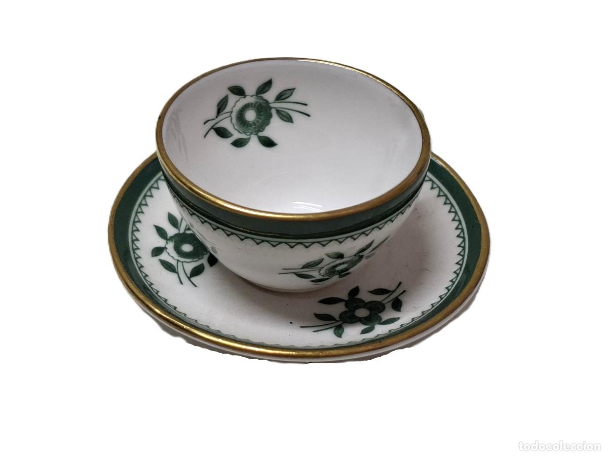 Vintage: Taza y platillo Spode en miniatura con estampado F verde y blanco, flores y coronas