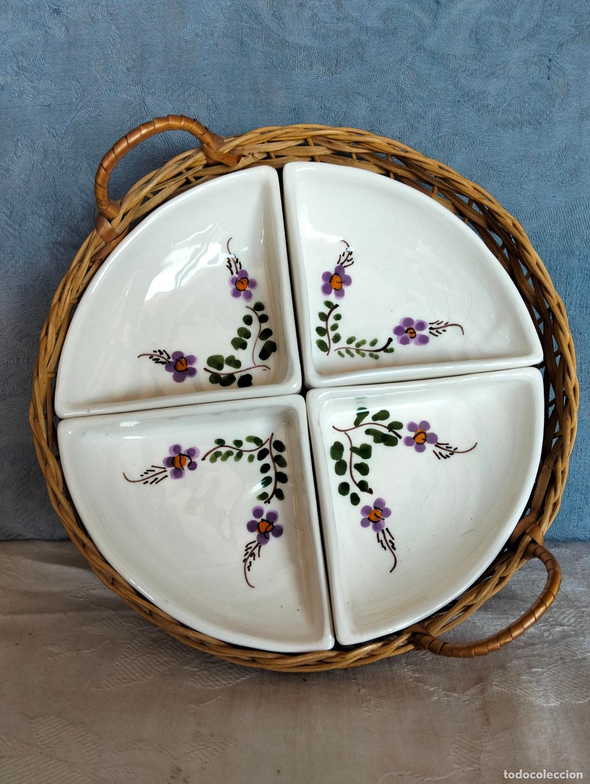 Vintage: Cesta de mimbre con 4 compartimentos bandejas de porcelana con flores color lila aperitivo vintage