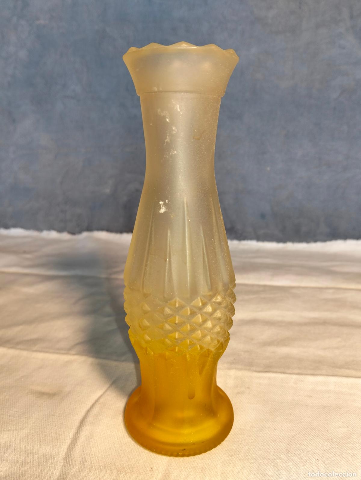 Vintage: Florero decorativo de cristal transparente amarillo jarr&oacute;n peque&ntilde;o jarroncito vintage de 15,5cm