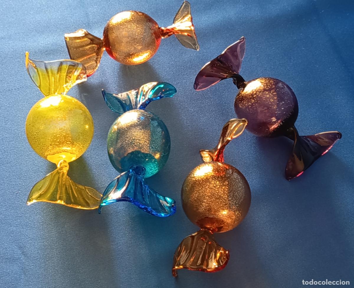 Vintage: CINCO GRANDES CARAMELOS DE VIDRIO SOPLADO DE DIVERSOS COLORES. VINTAGE