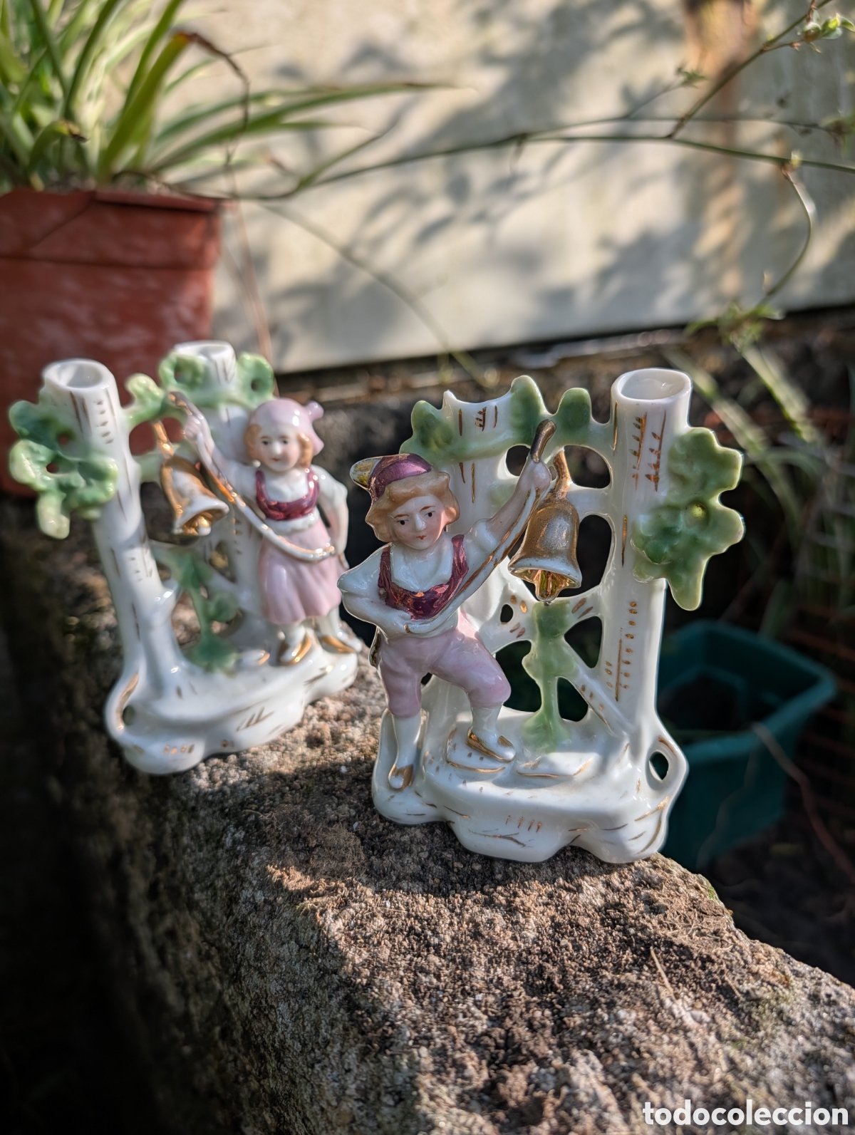 Vintage: Pareja de Figuras Porcelana Fina (12cm): Ni&ntilde;os Campesinos con Campana (Estilo Vintage/Capodimonte)