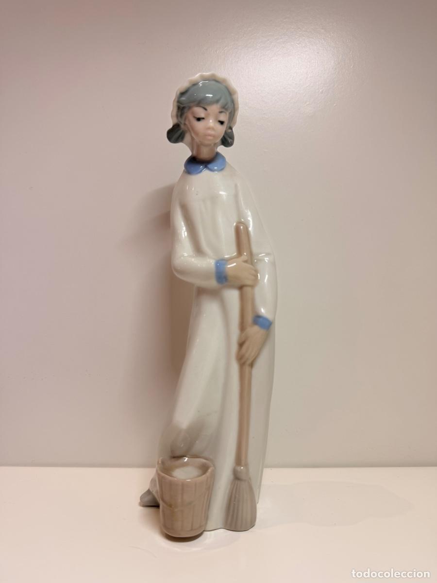 Vintage: Figura Porcelana Casades