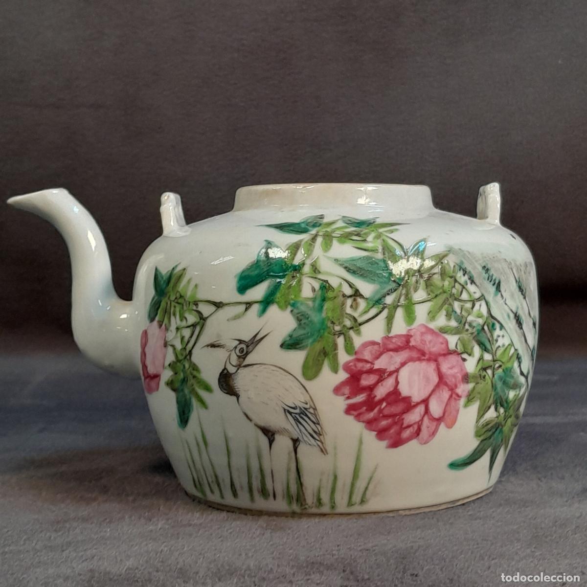 Vintage: JARRA DE VINO DE PORCELANA ESMALTADA CON DECORACI&Oacute;N FAMILIA ROSA Y CALIGRAF&Iacute;A. SIGLO XIX