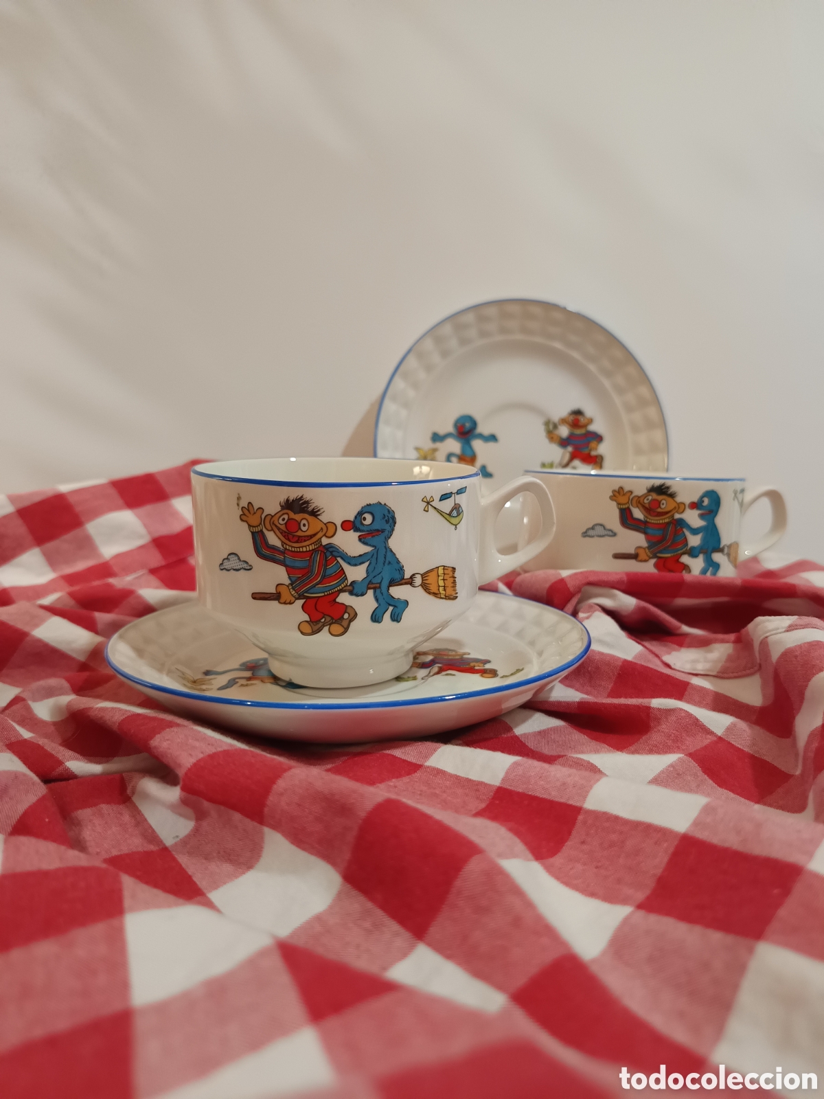 Vintage: Juego vintage de 2 tazas y 2 platos Pontesa &ndash; Barrio S&eacute;samo (Sesame Street) &ndash; 1977