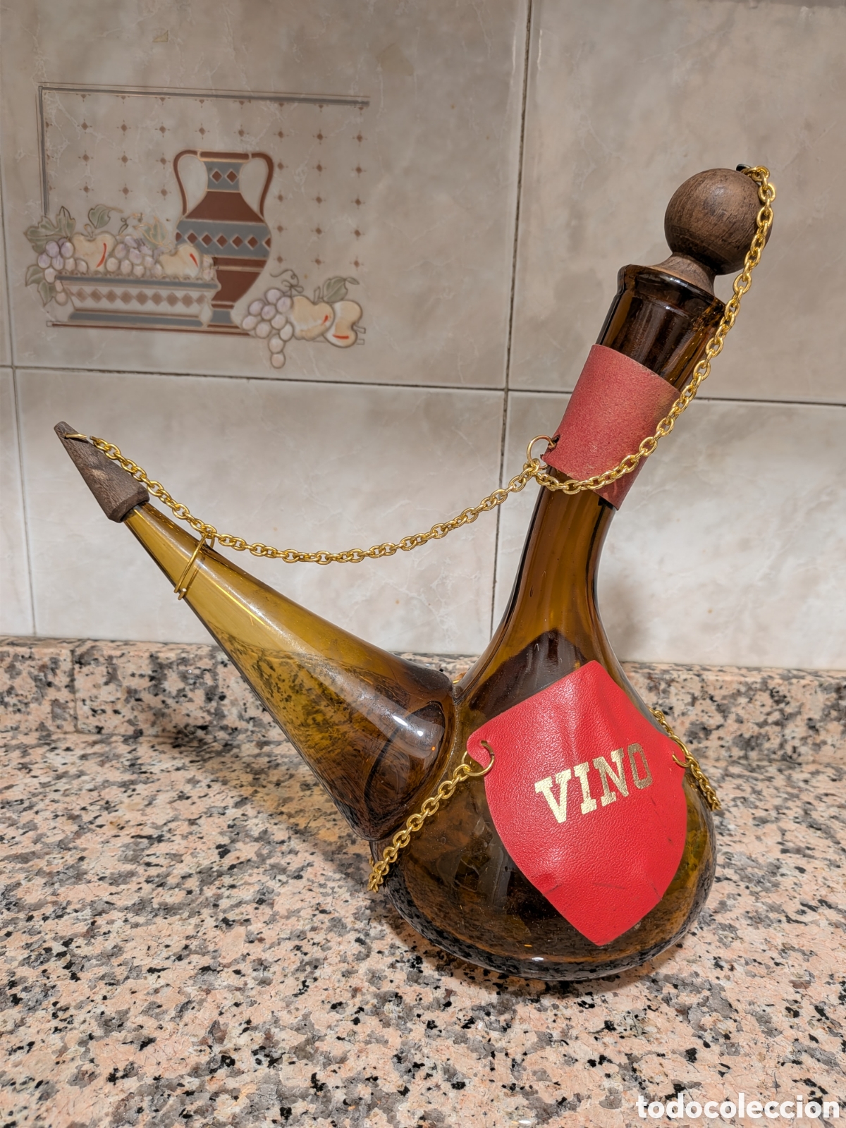 Vintage: Porr&oacute;n de vino vintage