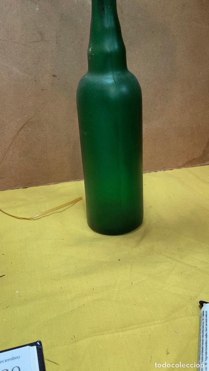 Vintage: botella de cristal verde - Foto 3