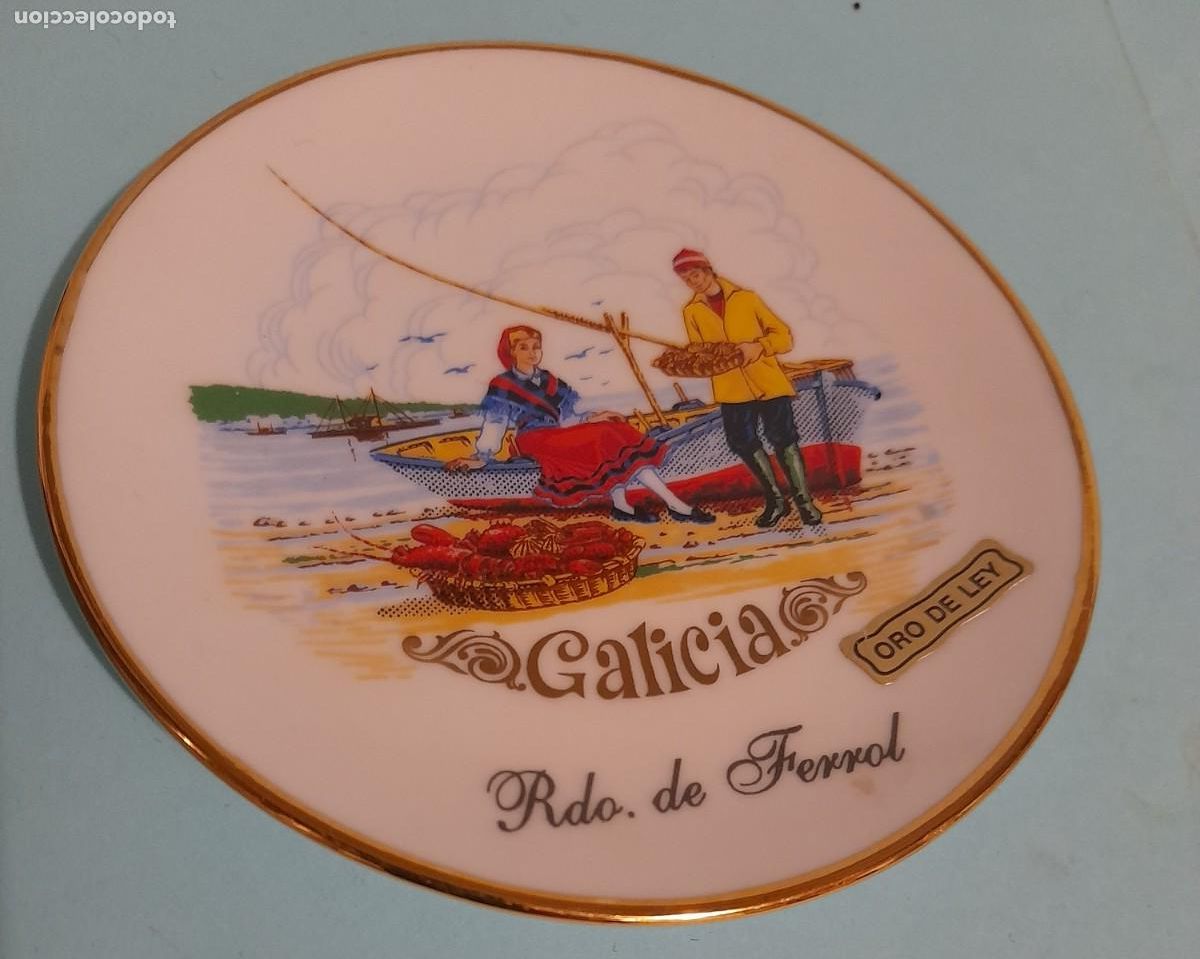 Vintage: Plato platito Galicia Recuerdo de Ferrol borde oro 9,5 cm diametro