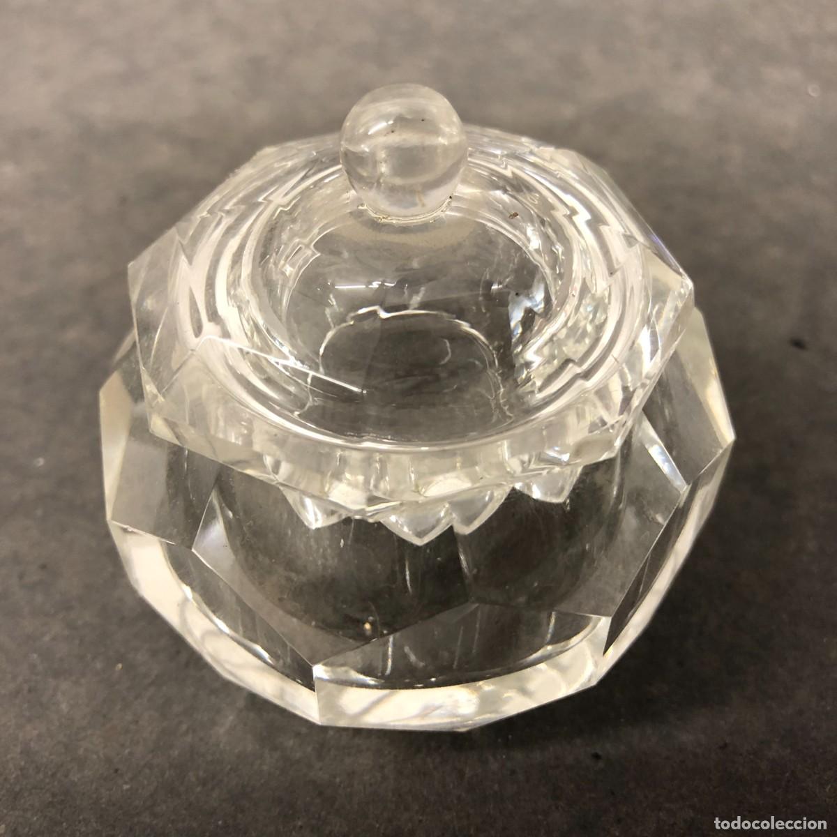 Vintage: VASO GODET DE CRISTAL - CON TAPA - PARA L&Iacute;QUIDO ACR&Iacute;LICO - 5,5 X 6 CM / 1698