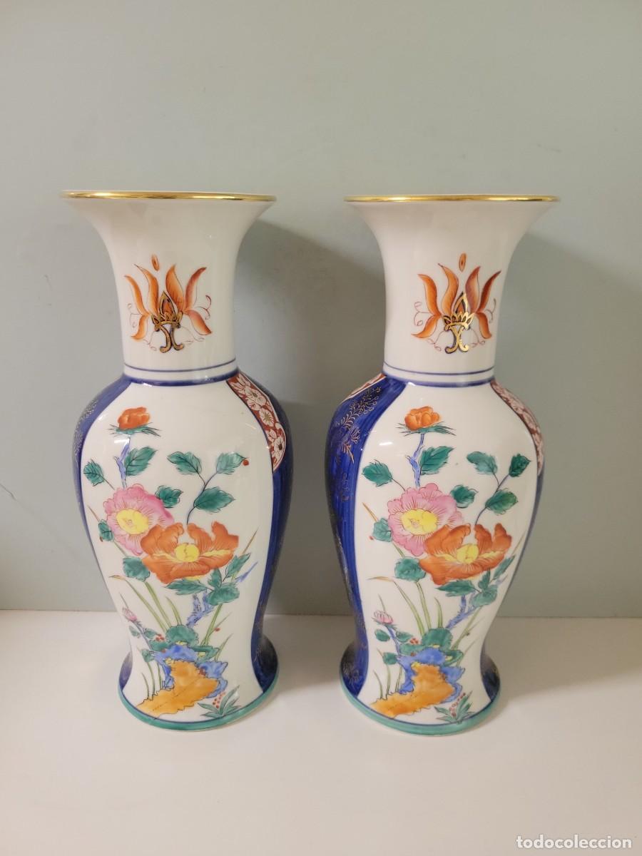 Vintage: Pareja de jarrones de porcelana, Jap&oacute;n