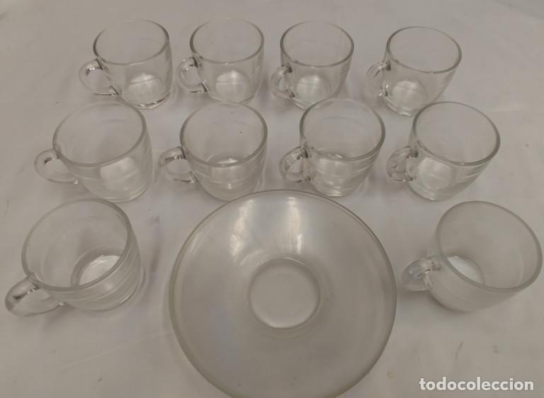 Vintage: LOTE DE 10 ANTIGUAS TAZAS PEQUE&Ntilde;AS PARA CAFE CON 2 PLATOS, DURALEX